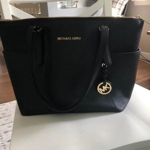 Michael Kors Medium Black Jet Set Tote